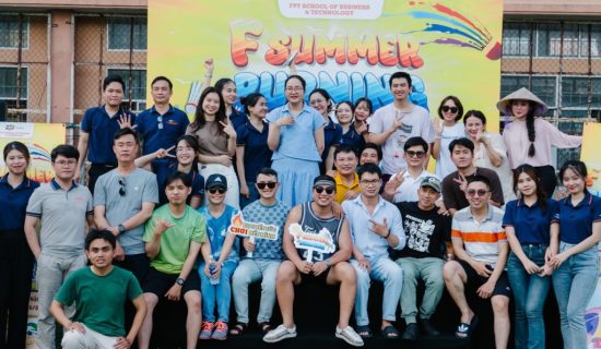 F Summer Burning với đầy ắp những tiếng cười